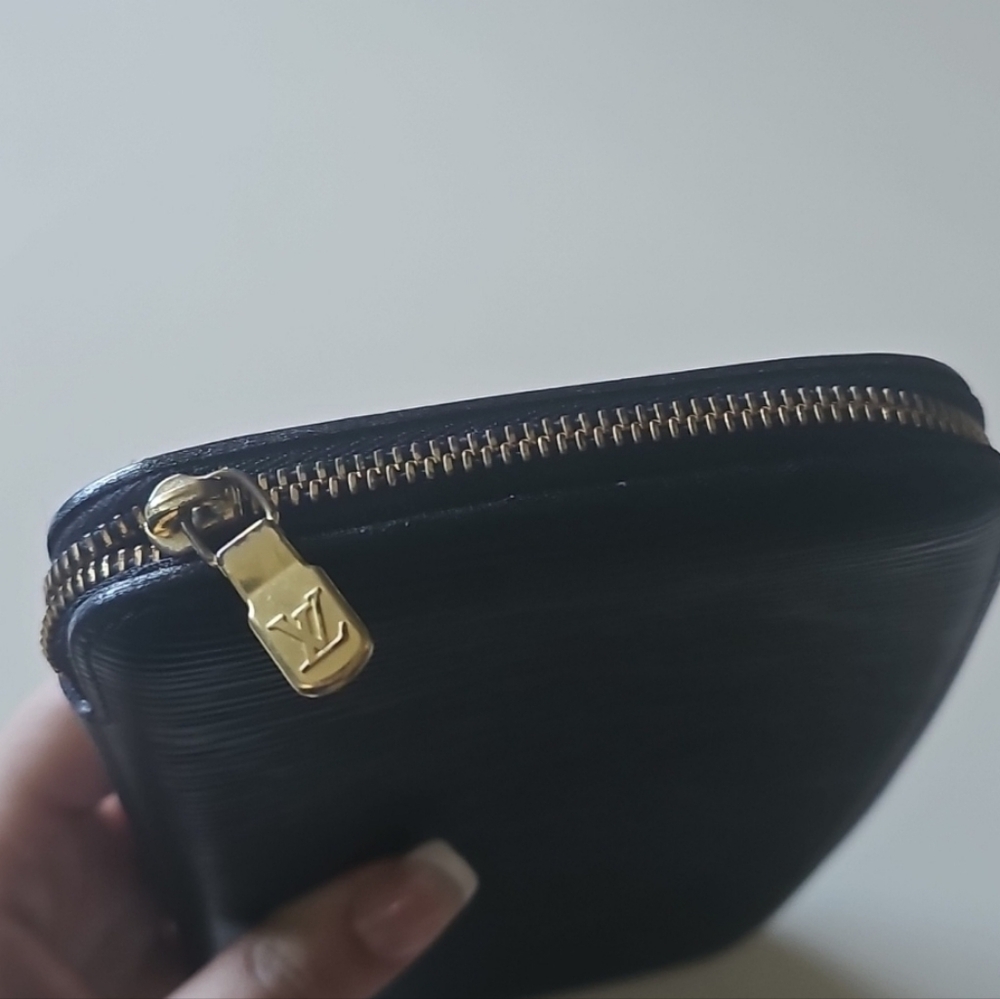 Louis Vuitton Black Epi Zip Organizer Wallet Clutch - Picture 7 of 11
